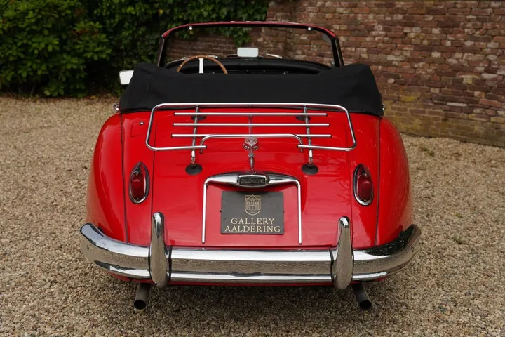 Jaguar XK