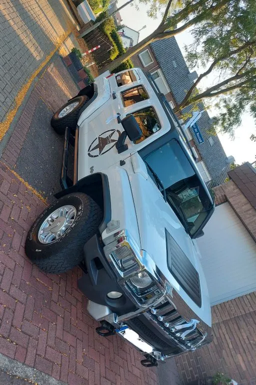 Hummer H3