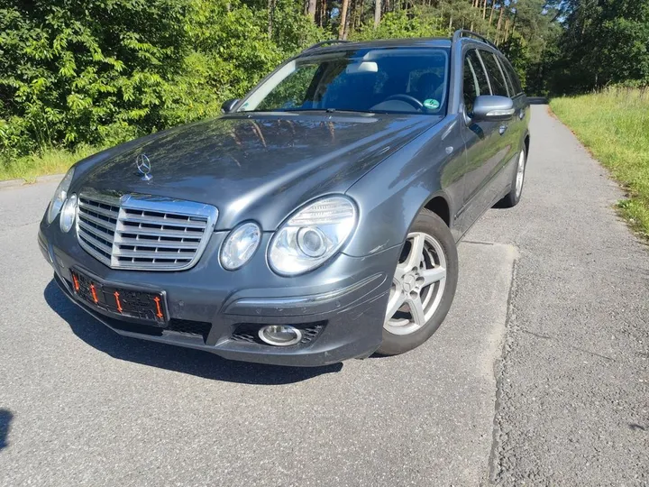 Mercedes-Benz E 220