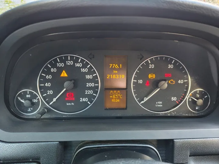 Mercedes-Benz A 200