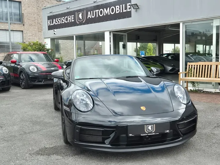 Porsche 992