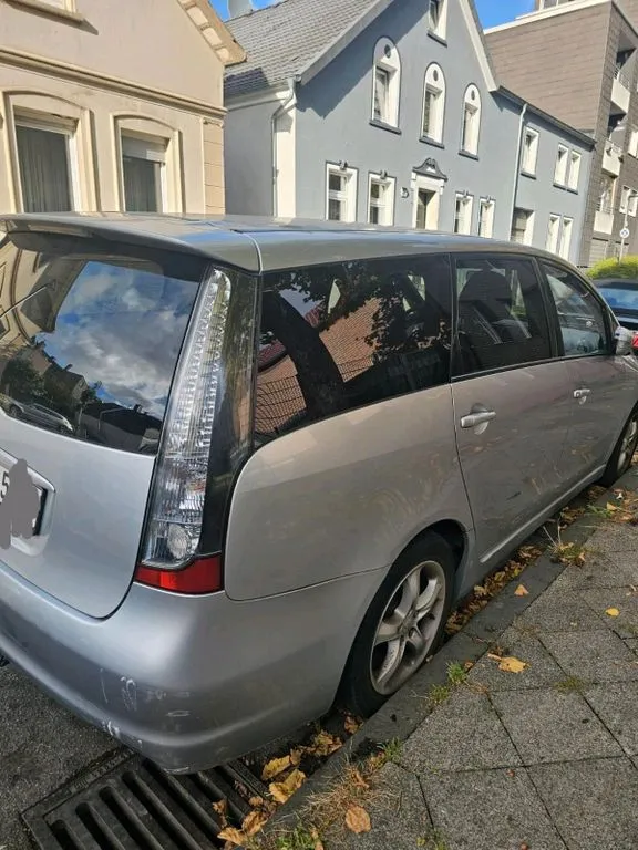 Mitsubishi Grandis