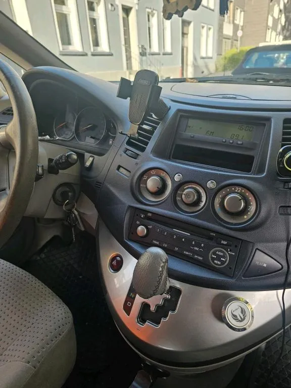Mitsubishi Grandis