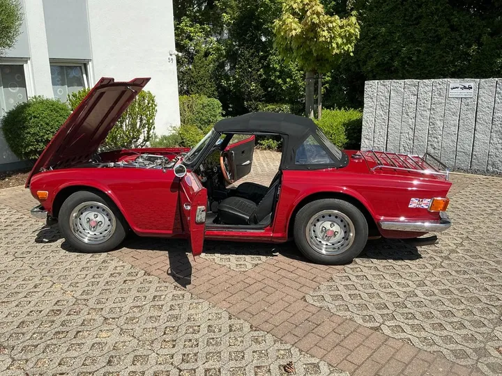 Triumph TR6