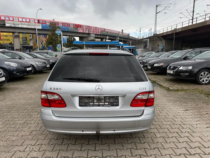 Mercedes-Benz E 280