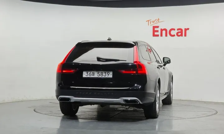 Volvo V90