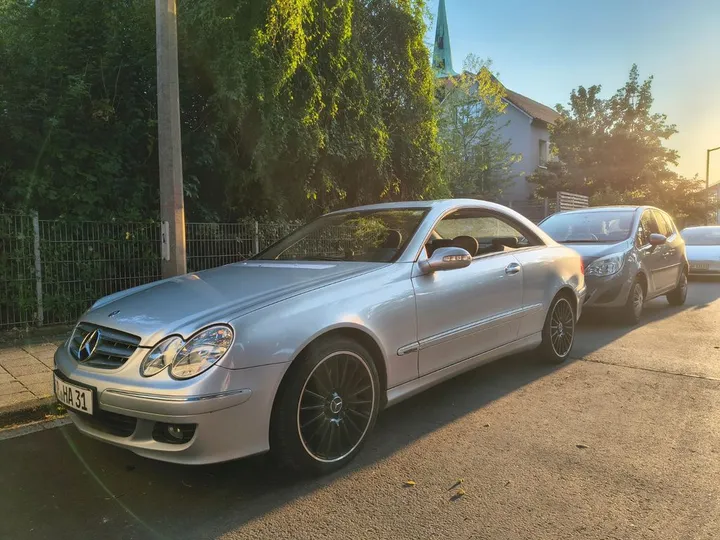 Mercedes-Benz CLK 320