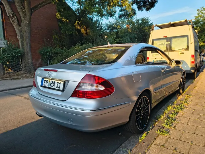 Mercedes-Benz CLK 320