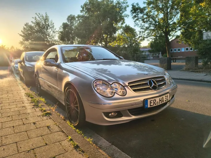 Mercedes-Benz CLK 320