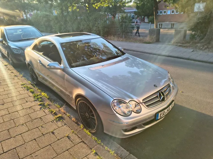 Mercedes-Benz CLK 320