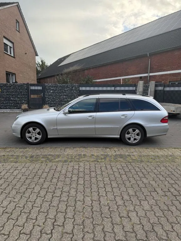 Mercedes-Benz E 280
