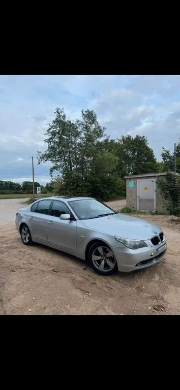 BMW 525