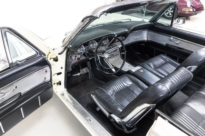 Ford Thunderbird