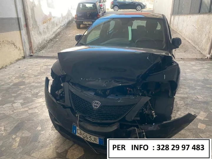 Lancia Ypsilon
