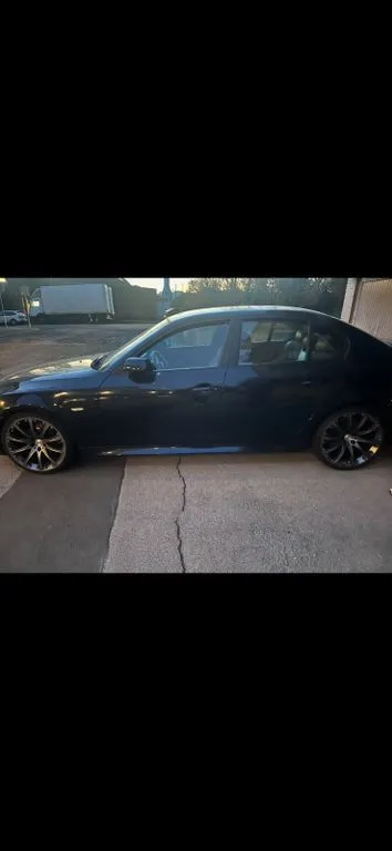 BMW 523