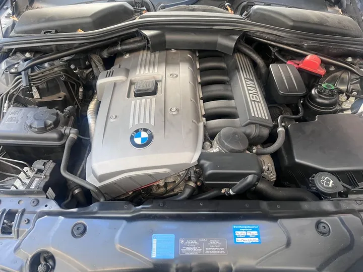 BMW 523