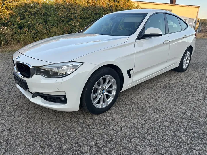 BMW 330