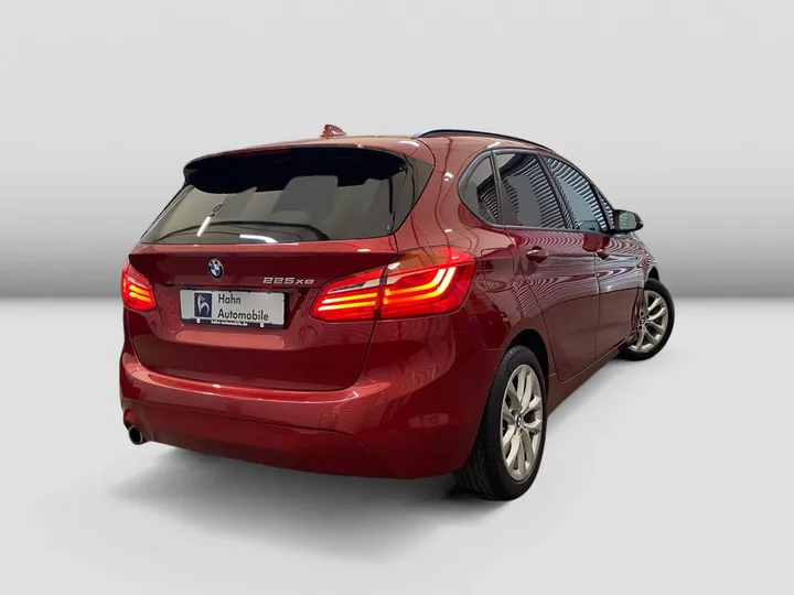 BMW 225