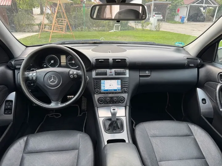 Mercedes-Benz C 200