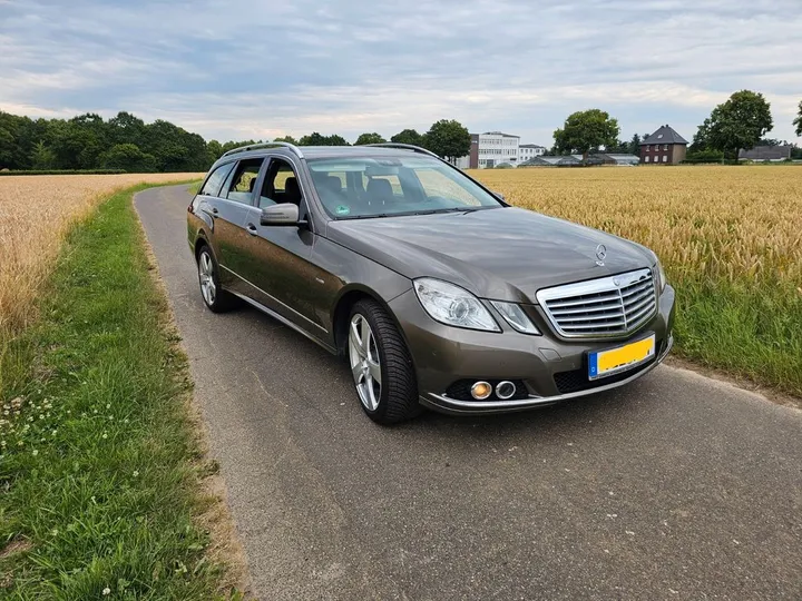 Mercedes-Benz E 300