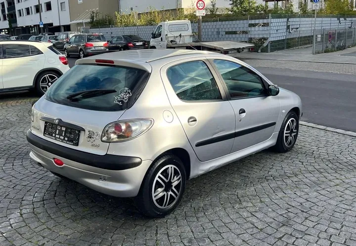 Peugeot 206