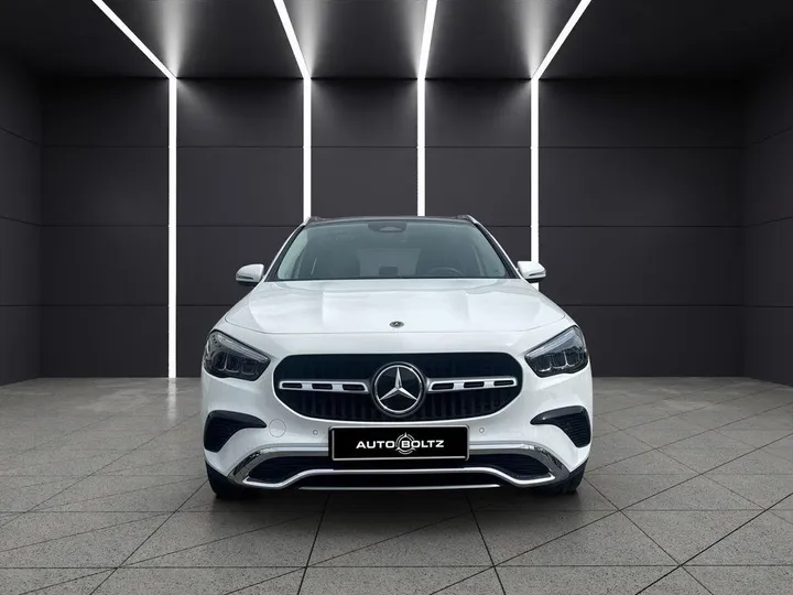 Mercedes-Benz GLA 220