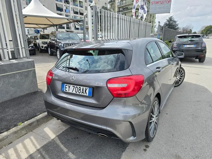 Mercedes-Benz A 180