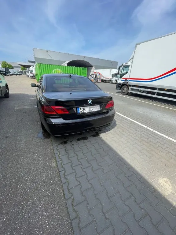 BMW 730