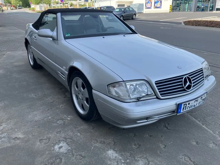 Mercedes-Benz SL 320
