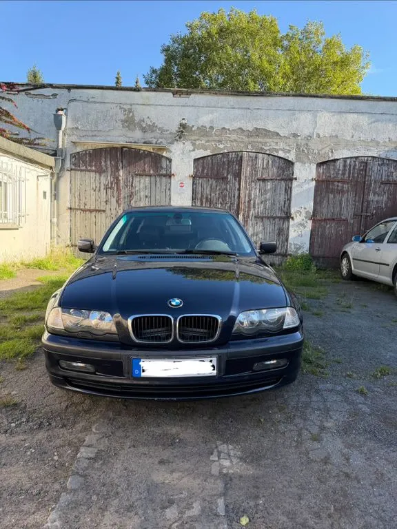 BMW 320