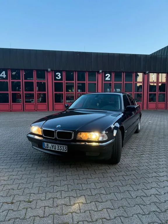 BMW 735
