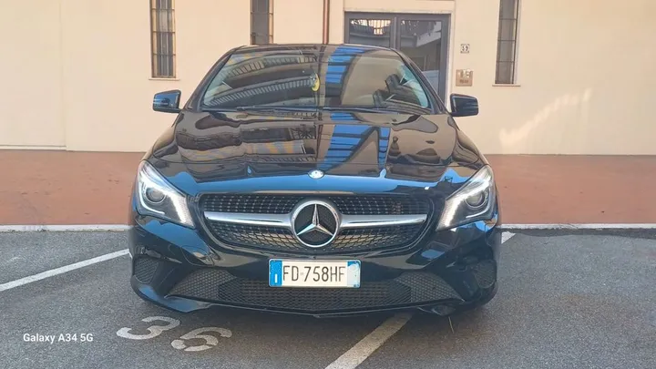 Mercedes-Benz CLA 200