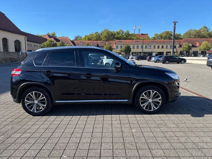 Peugeot 4008