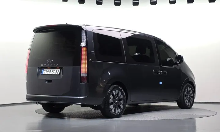 Hyundai Staria