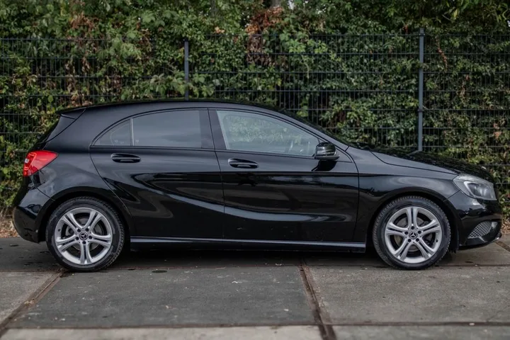 Mercedes-Benz A 180
