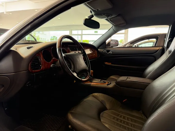 Jaguar XK8