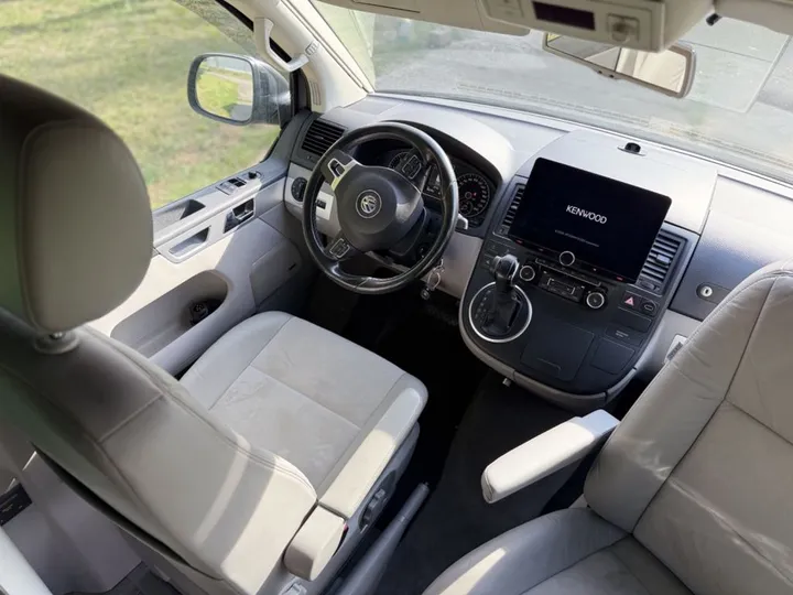 Volkswagen T5 California