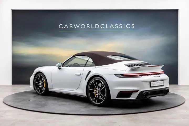 Porsche 992