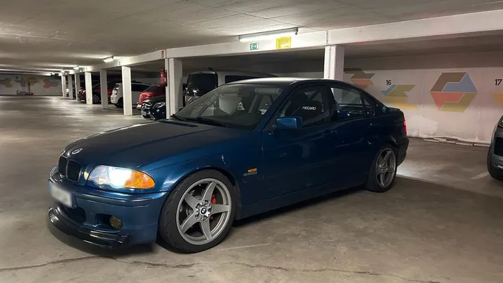 BMW 325