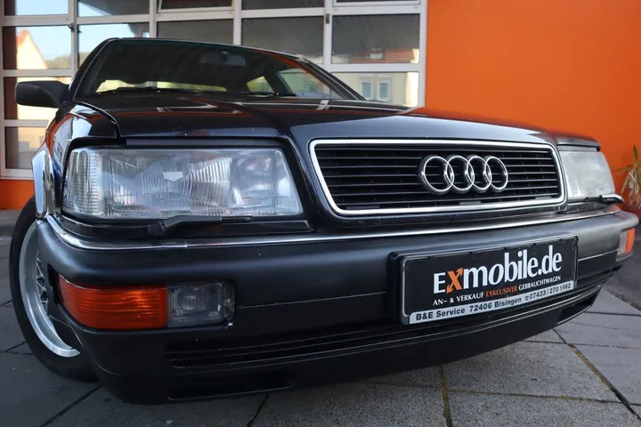 Audi V8