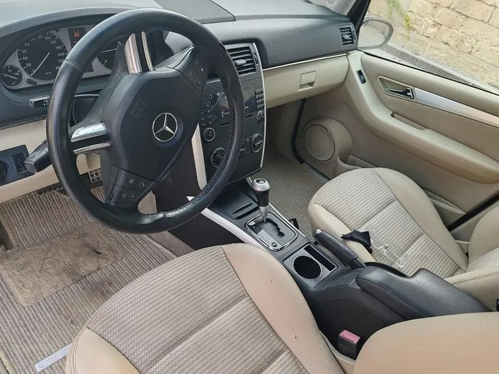 Mercedes-Benz B 160