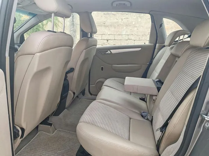 Mercedes-Benz B 160