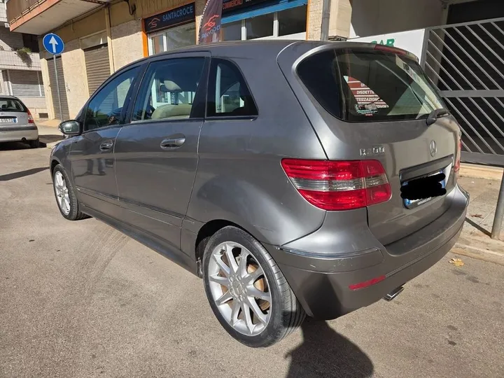 Mercedes-Benz B 160
