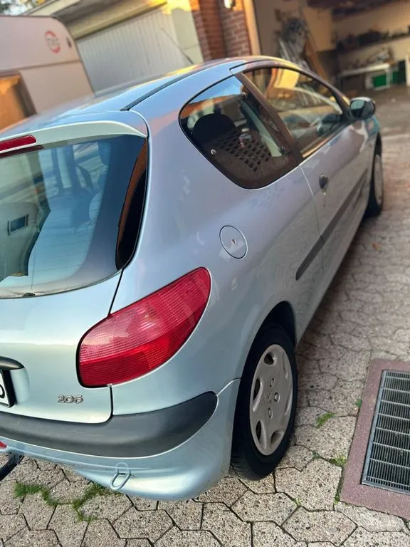 Peugeot 206