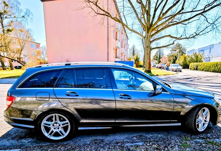 Mercedes-Benz C 320