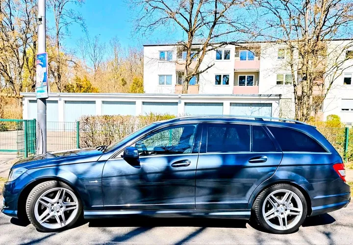 Mercedes-Benz C 320