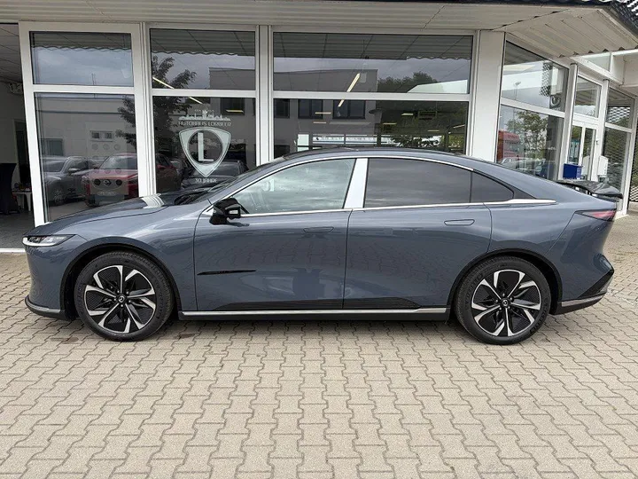 Mazda 6e