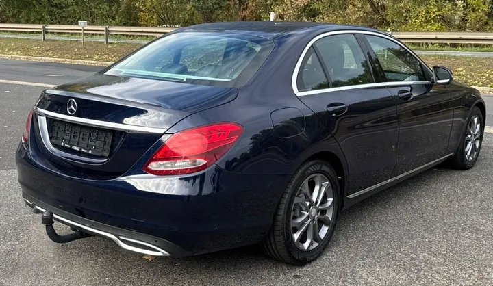 Mercedes-Benz C 220