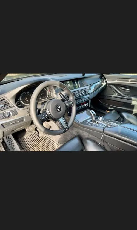 BMW M550