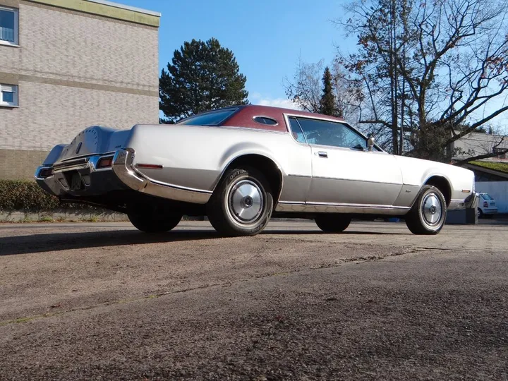 Lincoln Continental
